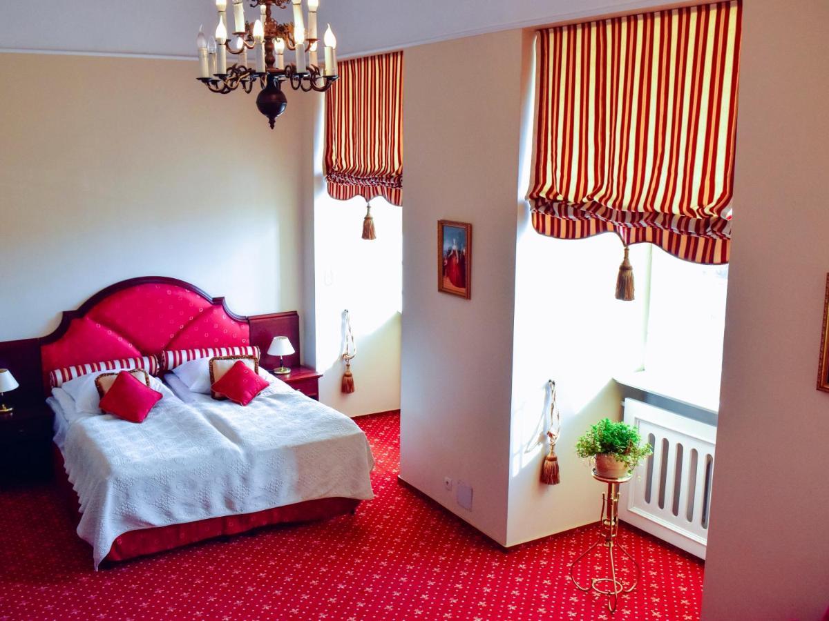 Hotel Zamek Krolewski W Rydzynie Рыдзына Экстерьер фото